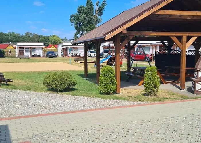 Parque de vacaciones Osrodek Wypoczynkowy Ostoja Dźwirzyno